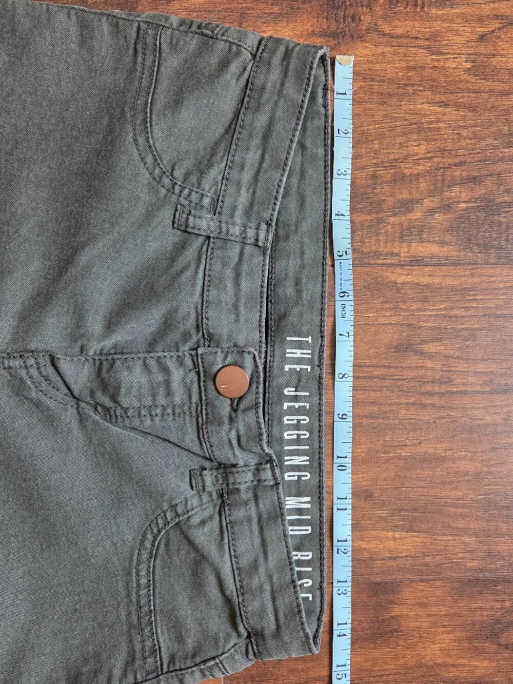 The Jegging Mid Rise Size 6 in army green - Picture 4 of 9